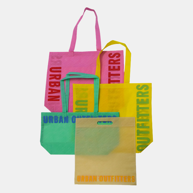 Urban Outfitters - Shopping