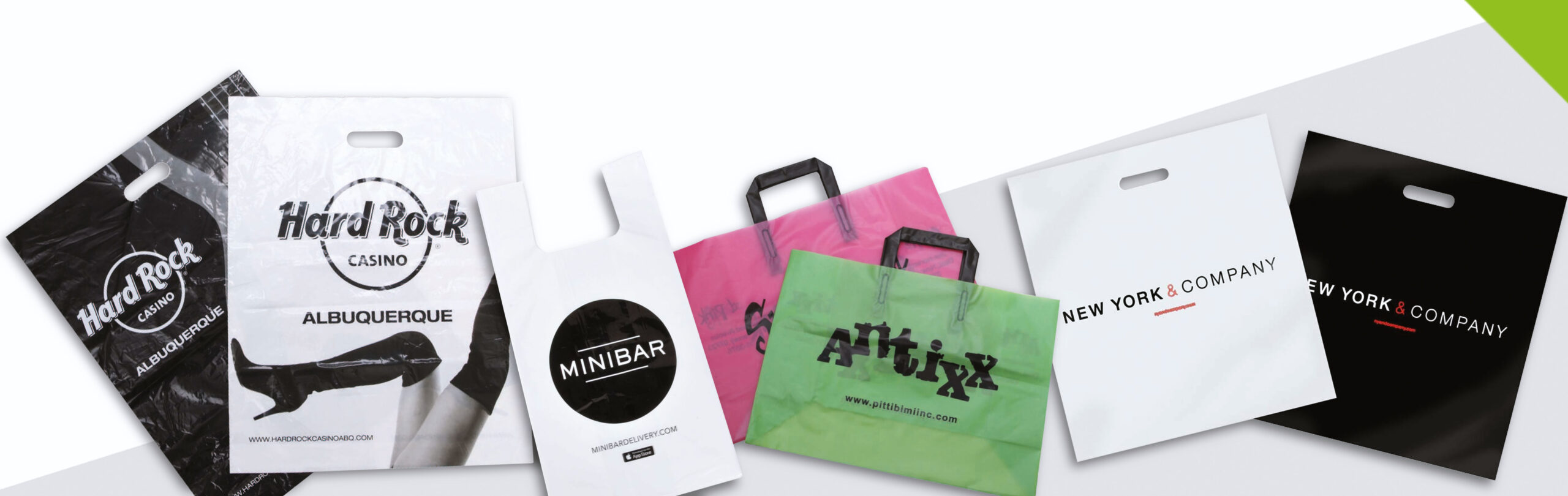 Read more about the article Custom & Wholesale Plastic Bags with Handles: What to Consider